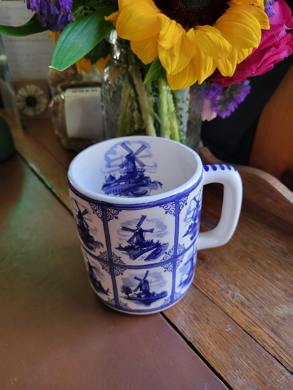 Delft Blauw Blue & White Coffee Tea Mugs 12 oz Holland Souvenir Windmill